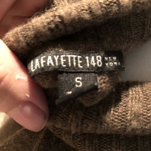 100% Cashmere Lafayette 148 sleeveless turtleneck - Picture 5 of 7